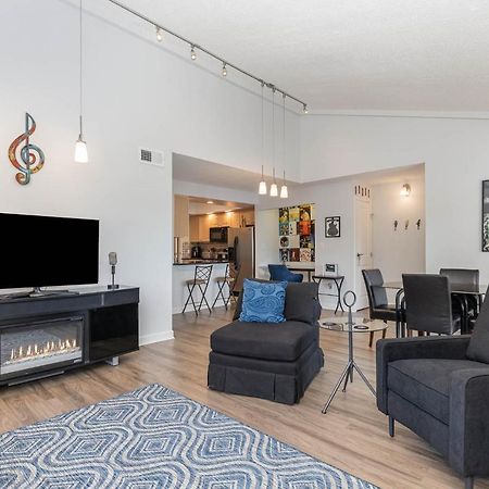 פלורנס Large, Stunning Elvis Themed Condo,10 Min From Cvg מראה חיצוני תמונה