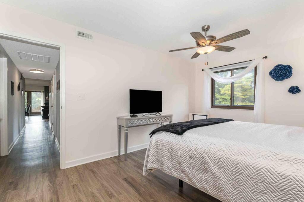 פלורנס Large, Stunning Elvis Themed Condo,10 Min From Cvg מראה חיצוני תמונה