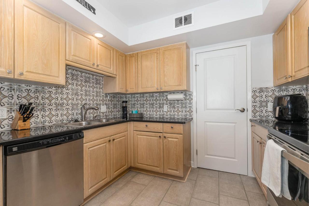 פלורנס Large, Stunning Elvis Themed Condo,10 Min From Cvg מראה חיצוני תמונה
