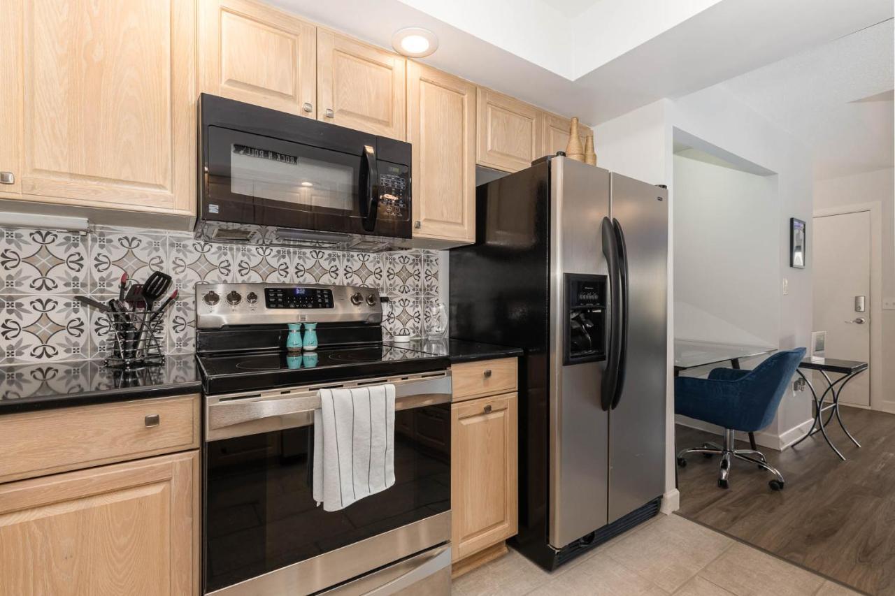 פלורנס Large, Stunning Elvis Themed Condo,10 Min From Cvg מראה חיצוני תמונה