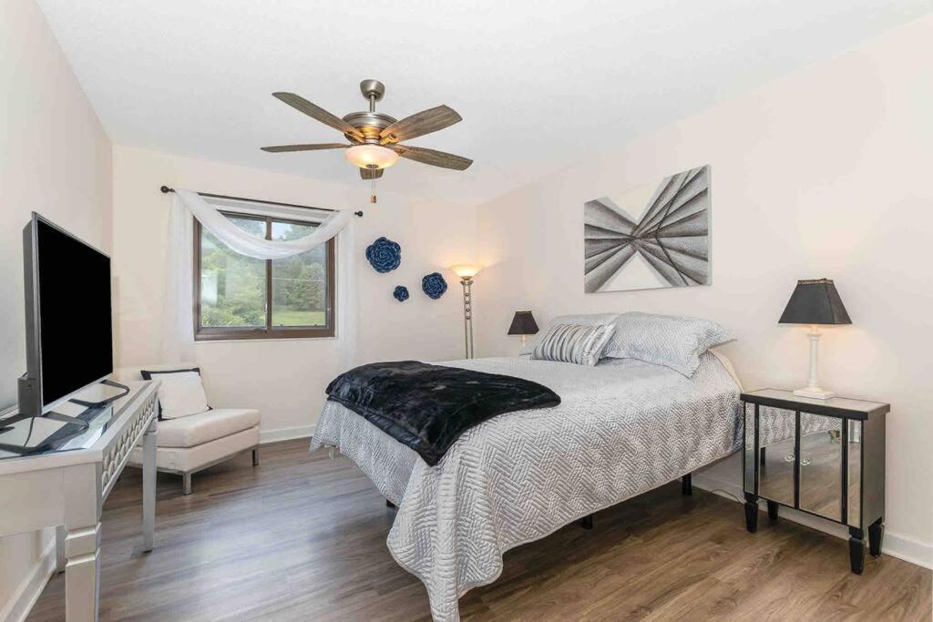 פלורנס Large, Stunning Elvis Themed Condo,10 Min From Cvg מראה חיצוני תמונה